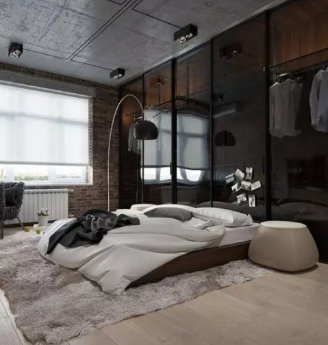 极简风格运用自如的工业风的卧室