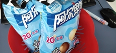 廣州火星時代：用糖果歡迎新同學