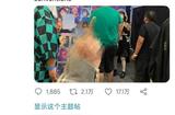 豎中指，毀攤位……北美漫展對(duì)外出售“AI”畫，引發(fā)畫師們集體“攻擊”