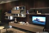 客廳布局應(yīng)考慮風(fēng)格、布局、家具、顏色、飾面和紋理等綜合平衡